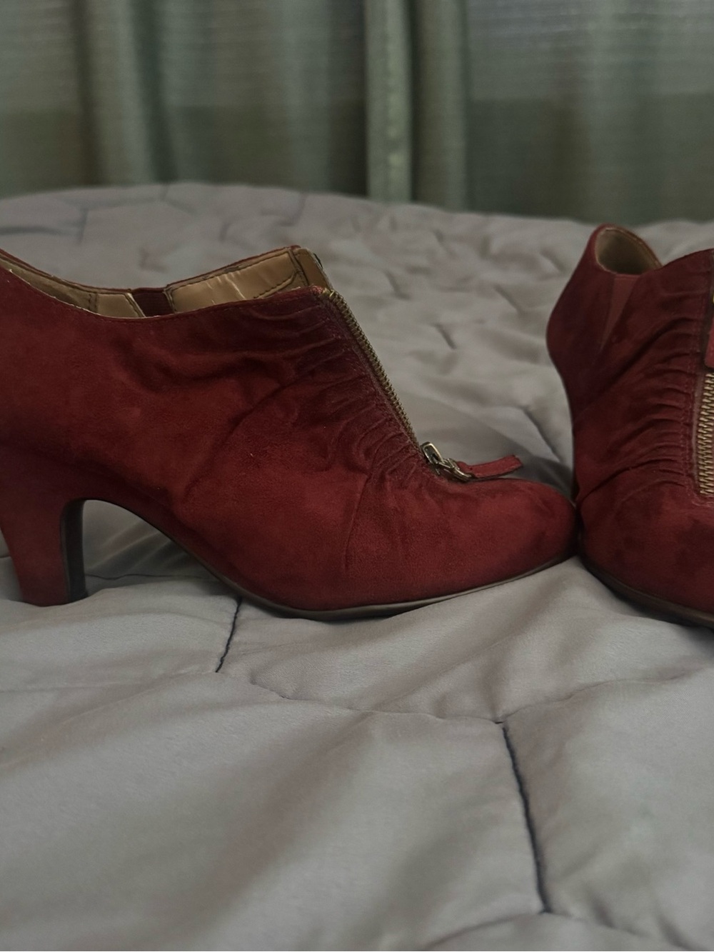 AEROSOLES Burgundy Suede Zip Ruched Heel Booties